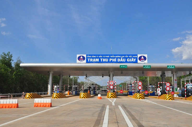 Trạm thu phí trên tuyến đường cao tốc TP.HCM - Long Thành - Dầu Giây 