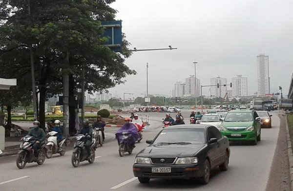 Camera theo dõi được gắn trên hàng loạt nút giao thông ở Hà Nội