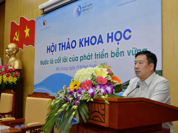 Thứ trưởng Bộ TN&MT Nguyễn Thái Lai phát biểu tại Hội thảo