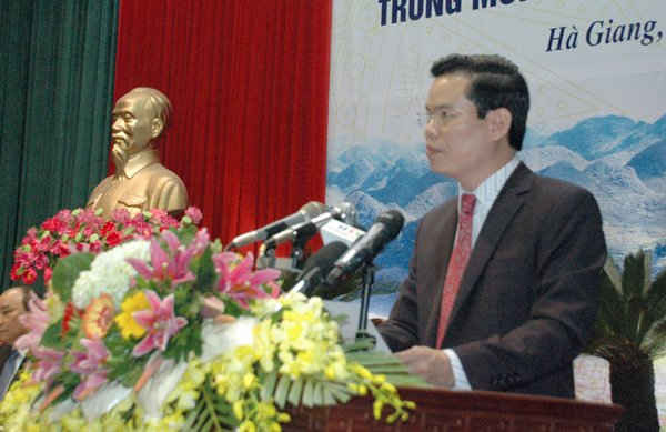 Ông Triệu Tài Vinh, Bí thư Tỉnh ủy Hà Giang phát biểu tại Hội thảo