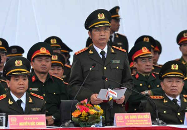 Thượng tướng Đặng Văn Hiếu, Ủy viên TƯ Đảng, Thứ trưởng Thường trực Bộ Công an phát biểu giao nhiệm vụ cho các lực lượng tham gia bảo vệ IPU 132