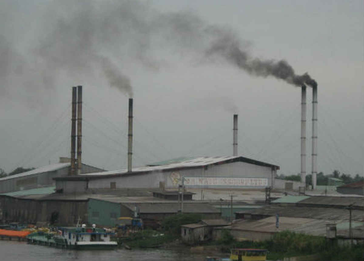 Hoạt động từ các khu công nghiệp đang gây ảnh hưởng nặng nề tới chất lượng không khí