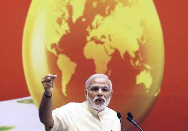 Thủ tướng Ấn Độ Narendra Modi phát biểu trong một hội nghị thượng đỉnh về năng lượng tại New Delhi ngày 27/3/2015 (Ảnh: REUTERS/ADNAN ABIDI)