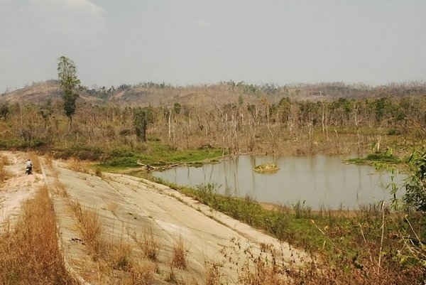 Công trình thủy lợi Đắk Huar bỏ hoang từ khi hoàn thành (năm 2009)