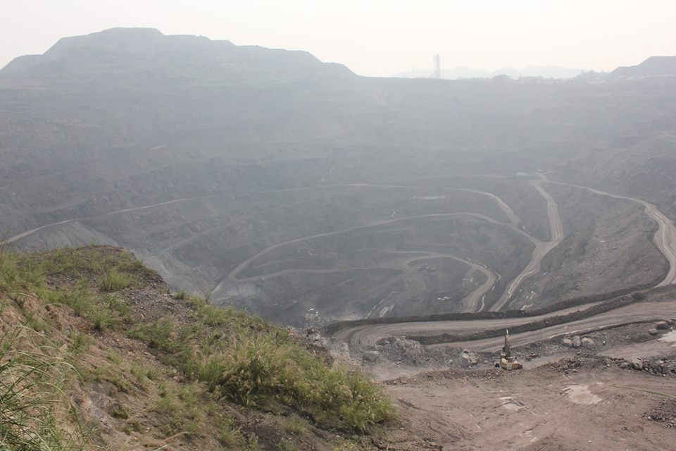 Moong khai thác than của mỏ than Khánh Hòa