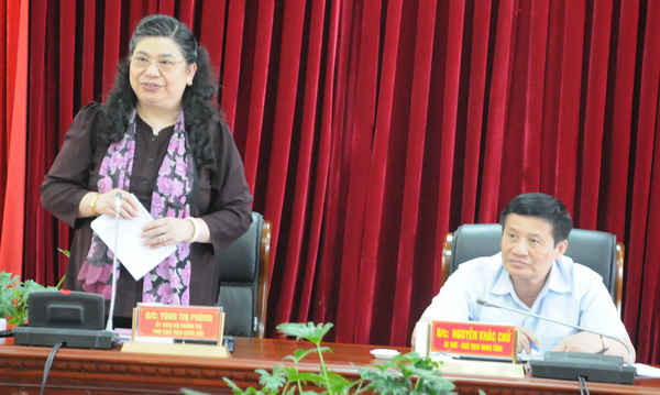 Ủy viên Bộ Chính trị, Phó Chủ tịch Quốc hội Tòng Thị Phóng phát biểu chỉ đạo tại buổi làm việc với lãnh đạo tỉnh Lai Châu 