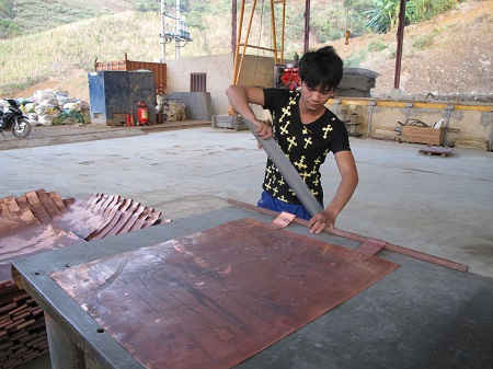 Sản phẩm đồng nguyên chất Nhà máy chế biến kim loại mầu Sơn La. Ảnh: Hồng Bài