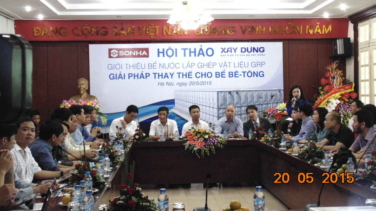 Tới dự buổi hội thảo có ông Lê Mạnh Hùng - Thứ trưởng Bộ Xây dựng.