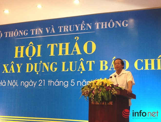 Thứ trưởng Bộ TT&TT Trương Minh Tuấn phát biểu khai mạc Hội thảo