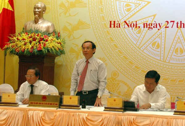 Bộ trưởng Chủ nhiệm VPCP Nguyễn Văn Nên trả lời phóng viên tại buổi họp báo thường kỳ Chính phủ chiều 27/5