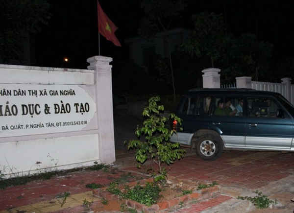 Cơ quan CSĐT Công an tỉnh Đắk Nông bắt ông Lê Quang Dẫn vào tối 28/5.