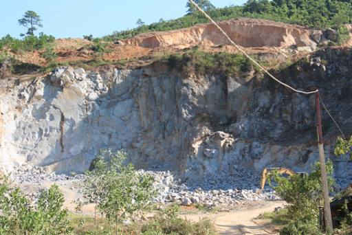Hoạt động khai thác tại mỏ đá tại rú Lầm gây ảnh hưởng đến cuộc sống người dân
