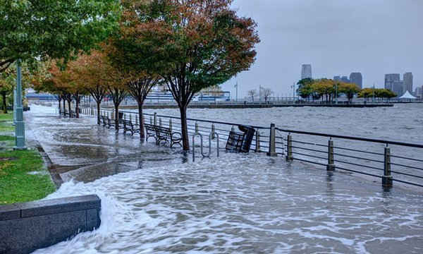  Mực nước biển dâng cao khoảng 0,2 mét (8 inch) đã gây ảnh hưởng lũ lụt nghiêm trọng từ bão như bão Sandy. Ảnh: John G Wilbanks / Alamy