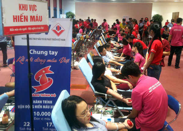 Ngày hội hiến máu tại Thủ đô năm nay được tổ chức quy mô và trang trọng.