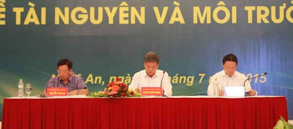 Bộ trưởng Nguyễn Minh Quang và các Thứ trưởng chủ trì Hội nghị 