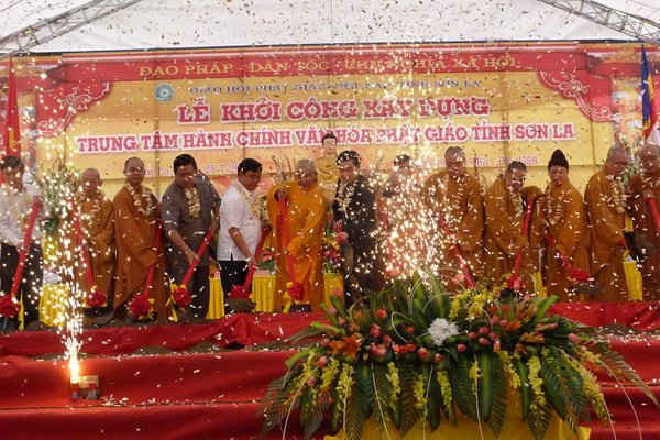 Lễ khởi công động thổ xây dựng Trung tâm hành chính văn hóa Phật giáo tỉnh Sơn La