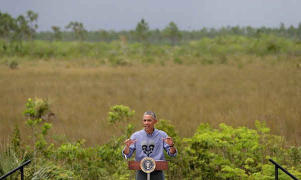 Tổng thống Barack Obama nói về các mối đe dọa do biến đổi khí hậu gây ra trong chuyến thăm Vườn quốc gia Everglades ở Florida, Mỹ. Ảnh: Joe Raedle / Getty Images