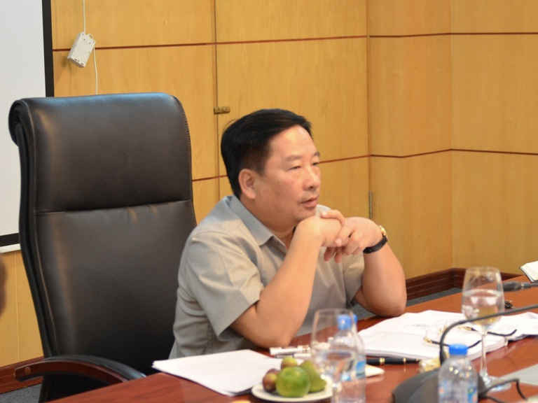Thứ trưởng Bộ TN&MT Nguyễn Thái Lai phát biểu tại cuộc họp
