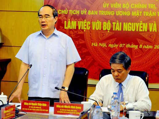 Ủy viên Bộ Chinh trị, Chủ tich Ủy ban Trung ương Mặt trận Tổ quốc Việt Nam Nguyễn Thiện Nhân phát biểu tại buổi làm việc 