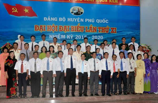 Ra mắt Ban Chấp hành Đảng bộ huyện Phú Quốc khoá XI nhiệm kỳ 2015 – 2020. 
