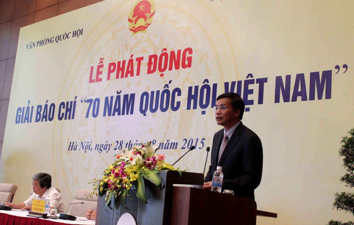 Chủ nhiệm văn phòng Quốc hội Nguyễn Hạnh Phúc phát biêu phát động Giải báo chí