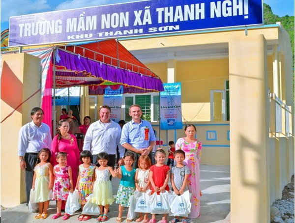 Chương trình Đèn Đom Đóm vừa khánh thành trường mầm non ở Hà Nam