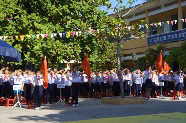 Lễ khai giảng trường Tiểu học Tô Vĩnh Diện
