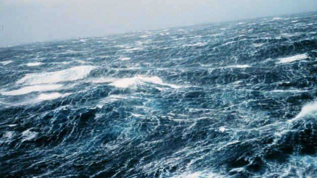 Vụ tàu cá nổ bình gas trên biển: Tàu cá ngư dân cứu sống thêm 2 thuyền viên
