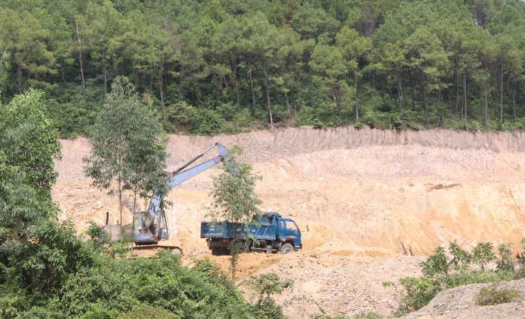 Hoạt động khai thác trái phép tại điểm mỏ của Công ty TNHH Thương mại Xây dựng I