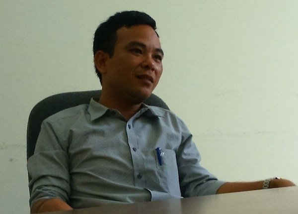 Ông Phạm Văn Thắng – Phó giám đốc Nhà máy gạch men Viceza: “Không khai thác mới mà chỉ xúc ở bãi tập kết”