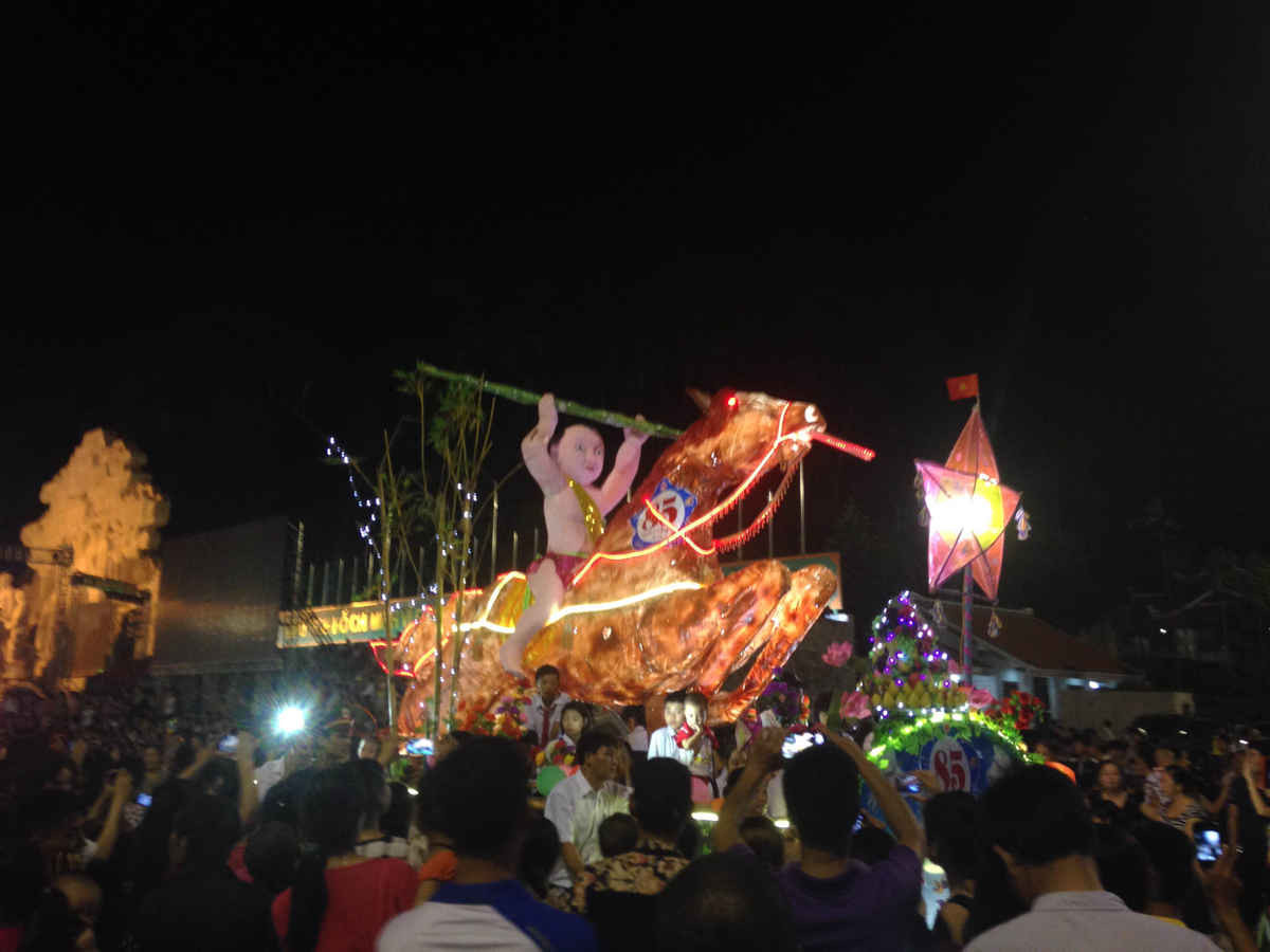 Một số mô hình đèn trung thu của các phường, xã tham gia Lễ hội Thành Tuyên 2015 - Ảnh: Mạnh Hưng