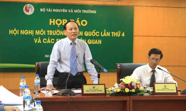 Tổng cục trưởng Tổng cục Môi trường Nguyễn Văn Tài phát biểu tại buổi họp báo