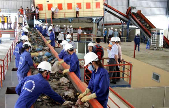 Dây truyền phân loại rác của Nhà máy xử lý rác thải Lào Cai