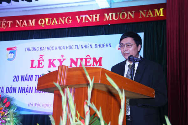PGS.TS Nguyễn Văn Nội – Hiệu trưởng Trường ĐHKHTN phát biểu tại Lễ kỷ niệm
