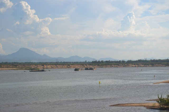 Tình trạng sạt lở nghiêm trọng trên sông Thu Bồn bên địa phận xã Điện Quang, thị xã Điện Bàn