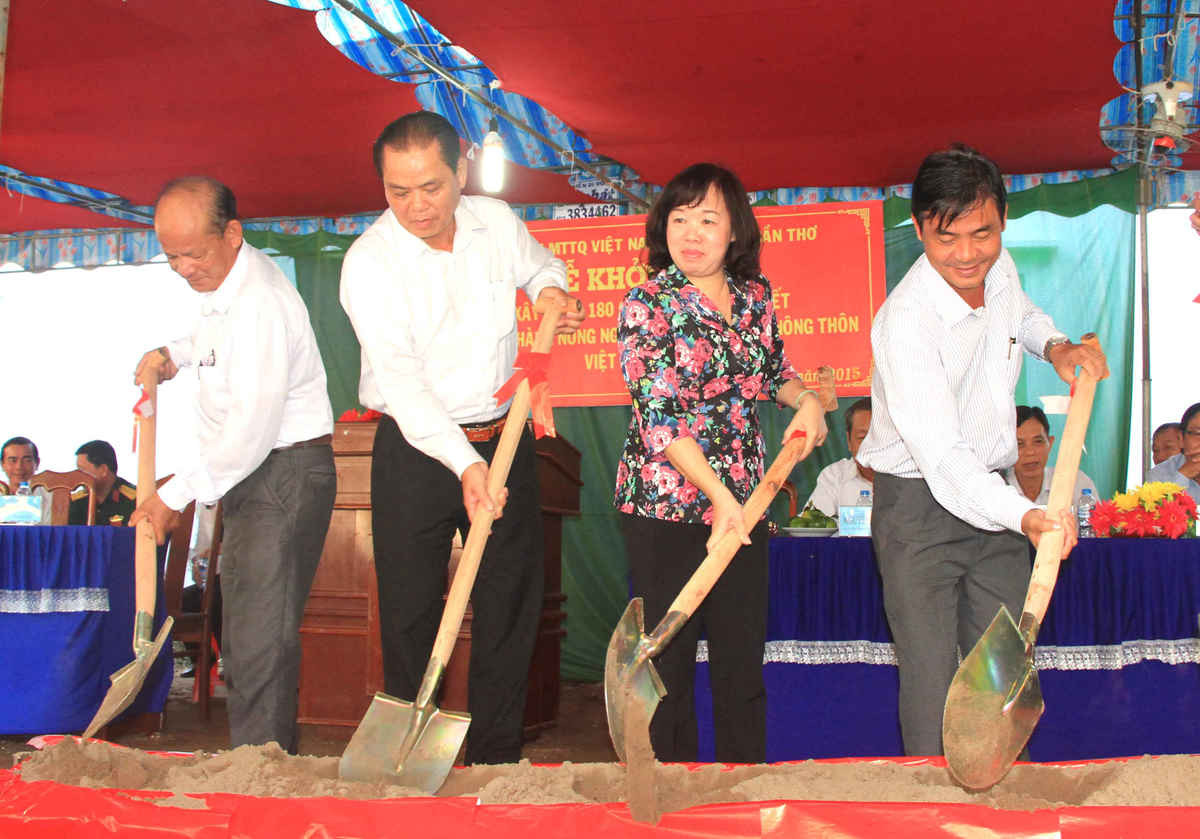 Động thổ khởi công 50 căn nhà Đại đoàn kết tại huyện Thới Lai