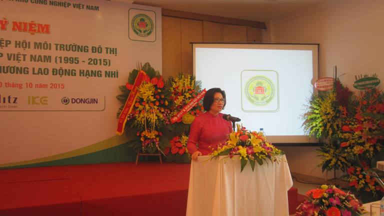 Thứ trưởng Bộ Xây dựng Phan Thị Mỹ Linh phát biểu tại buổi lễ kỷ niệm