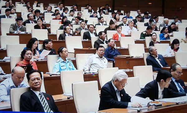 Lãnh đạo Đảng, Nhà nước tham dự phiên họp sáng 2/11. Ảnh chụp qua màn hình