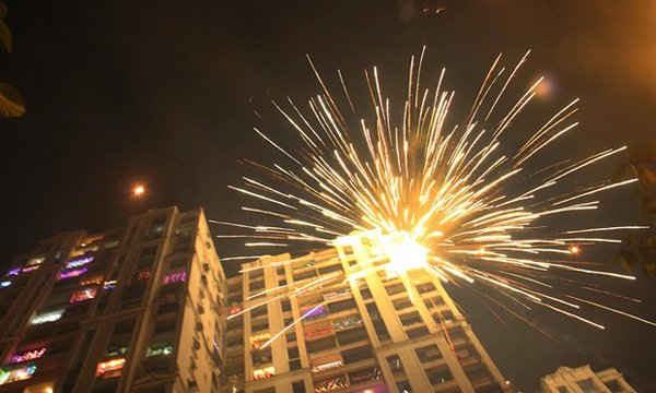 Pháo hoa cháy rực trong đêm hội Diwali ở Mumbai vào ngày 11/11. Ảnh: Imago/Barcroft Media