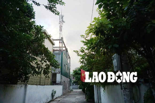 Trạm BTS lắp đặt ngay trong khu dân cư tổ 11, khối 17 phường Hà Huy Tập.