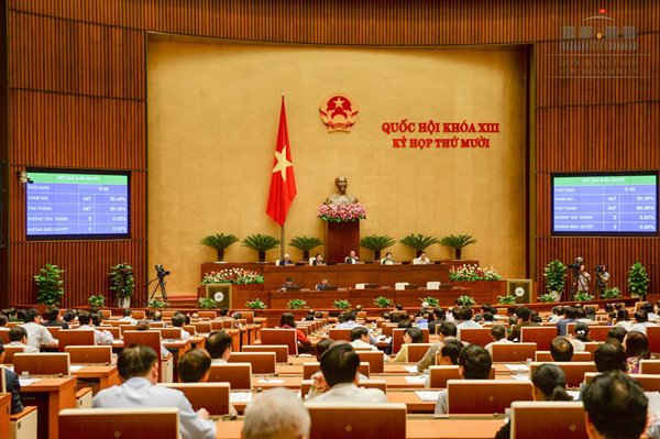 Quốc hội đã chính thức biểu quyết thông qua Nghị quyết về định chế Thừa phát lại