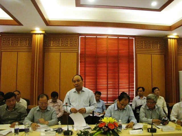 Phó Thủ tướng Chính phủ Nguyễn Xuân Phúc  phát biểu tại buổi làm việc