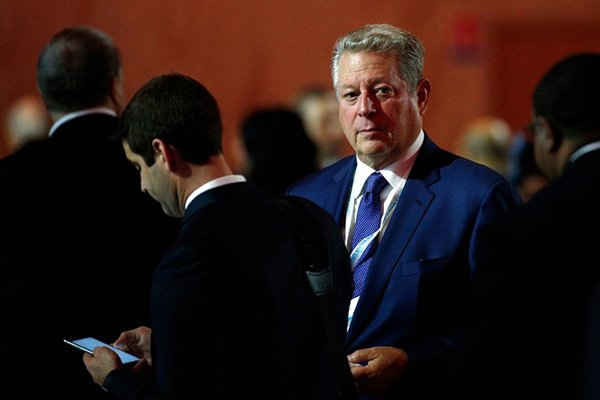 Cựu Phó Tổng thống Mỹ Al Gore tham dự lễ khai mạc. Ảnh: Yoan Valat / EPA
