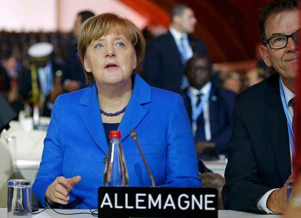 Thủ tướng Đức Angela Merkel tại phiên khai mạc COP21. Ảnh: Stephane Mahe / Reuters