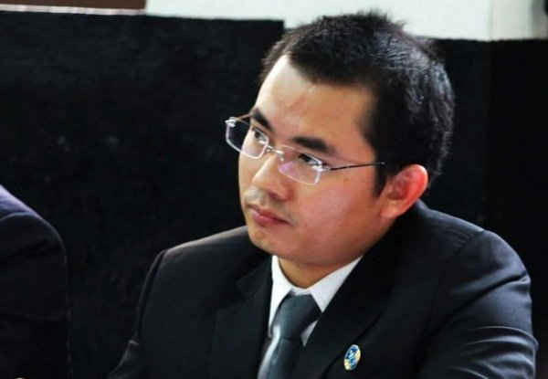 Luật sư Phạm Hoài Nam cùng Luật sư Nguyễn Tấn Thi bào chữa miễn phí cho bị cáo Võ Văn Minh 