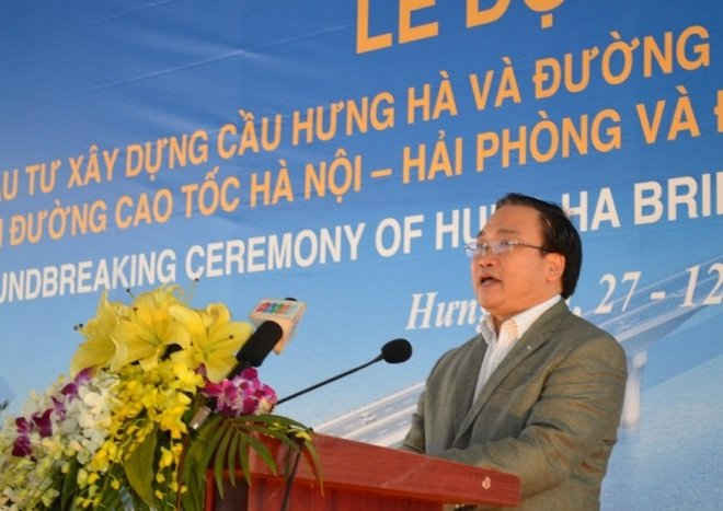Phó Thủ tướng Chính phủ Hoàng Trung Hải phát biểu tại lễ khởi công 