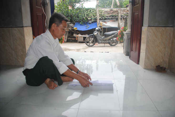 Ông Nguyễn Xuân Hồi làm đơn tố cáo việc làm sai trái của ông Lê Văn Ưu cán bộ lao động  - thương binh và xã hội của xã Ngọc Liên