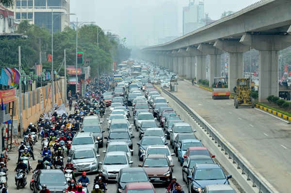 Tuyến đường hướng Hà Đông đi Ngã tư Khuất Duy Tiến - Nguyễn Xiển tắc đường kinh hoàng