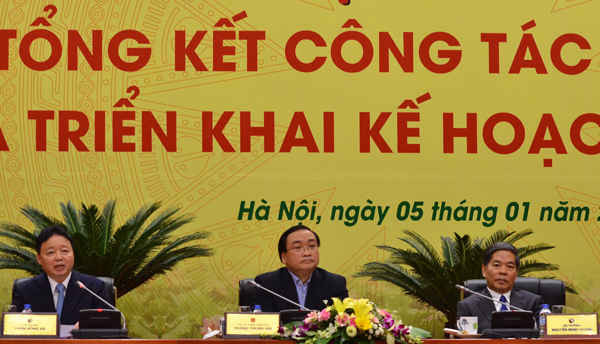 Phó Thủ tướng Chính phủ Hoàng Trung Hải, Bộ trưởng Nguyễn Minh Quang và Thứ trưởng Trần Hồng Hà chủ trì hội nghị