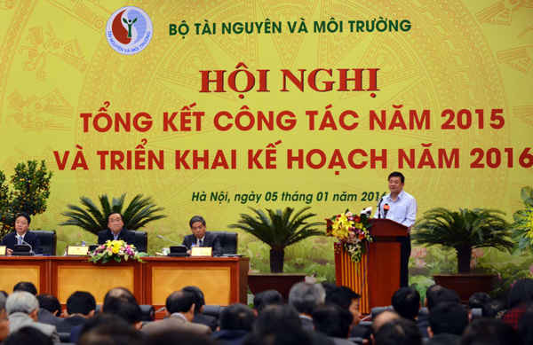 Giám đốc Sở TN&MT TP.HCM Nguyễn Toàn Thắng phát biểu tham luận tại hội nghị